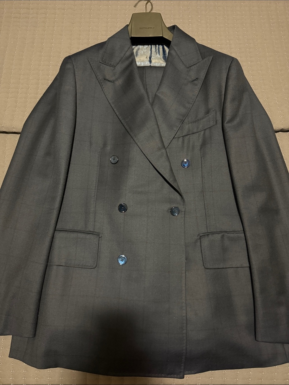 Suit Supply Custom Suit Men's Double-Breasted Navy suit (42Long) 35x32 pant